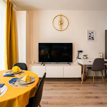 Apartment Dn Blue