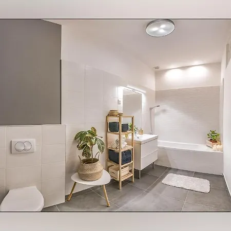 Spacious Luxury 2br In Downtown - Ora