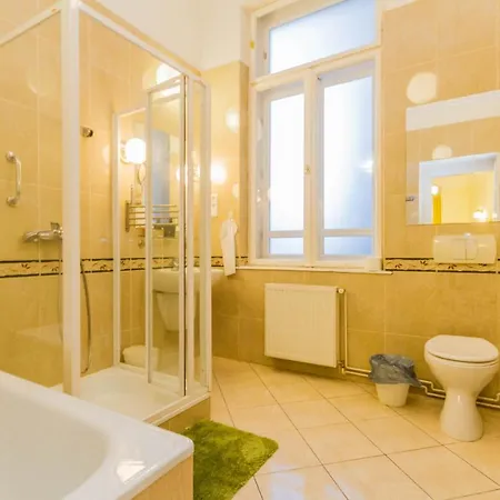 Friend Of Deak Ferenc Apartment