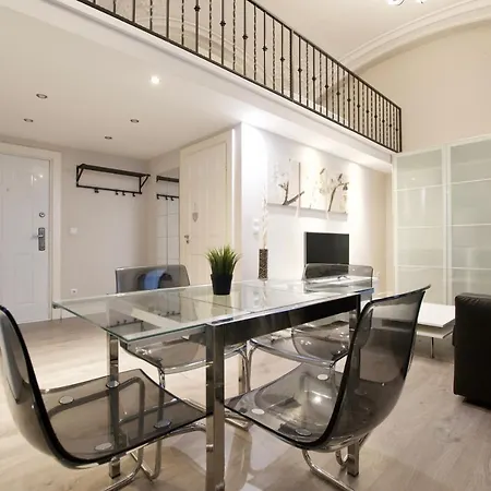 Apartment Flatiron Building - By Hi5 *