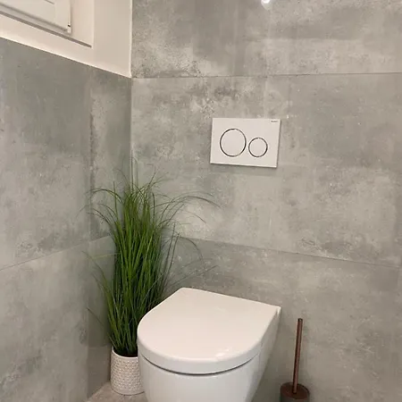 B16 Gellert Apartament *