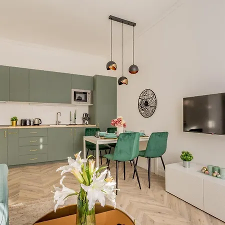 Blue Lagoon Apartment