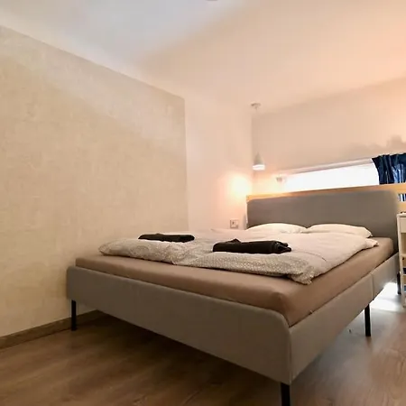 Cute Gallery Flat In Kiraly Street Apartment Budapest