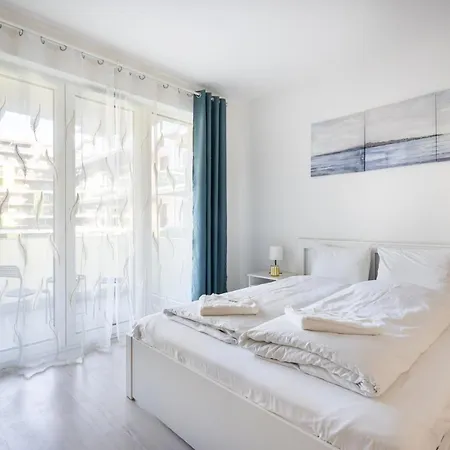 Grand Corvin With Balcony Apartmán Budapešť