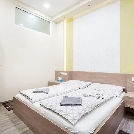 Szalag Utca 6 Luxurious Flat Castle District *