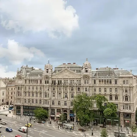 Aparment At The Doorstep Of Vaci Street Appartamento Budapest