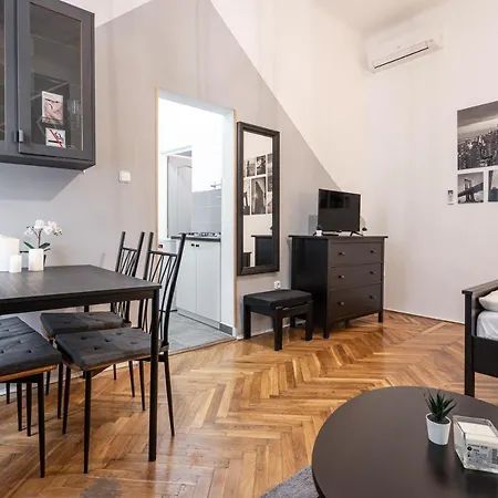 B8 - Grand Boulevard Cozy - Location By Bqa Apartment *