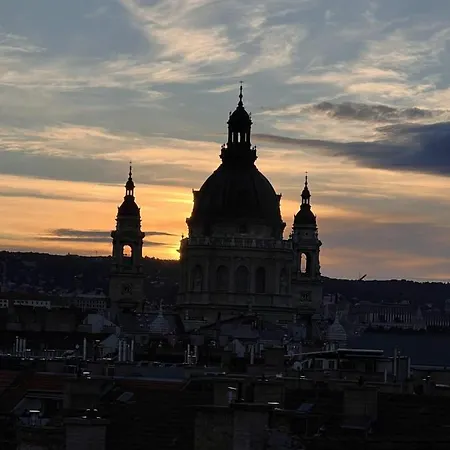 Rooftop With Private Jacuzzi Apartment