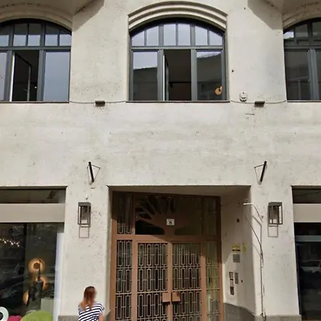 Ultra At Synagogue Apartment *