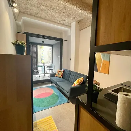 Inbp110 Studio #freeparking Budapest