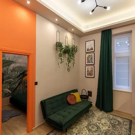 E12 Boutique Apartment *