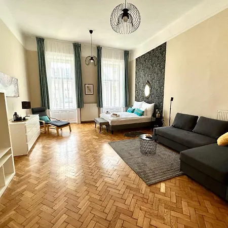 Orangehomes Peaceful Next To Market Hall Budapest