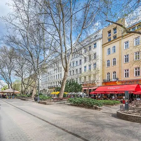 Liszt Ferenc Square Panorama Apartment Budapest