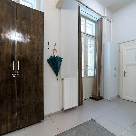 Jd Vaci Apartment