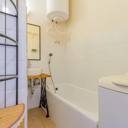 Perl Apartment- Air Conditioned, Cozy Near Varosliget * Budapest