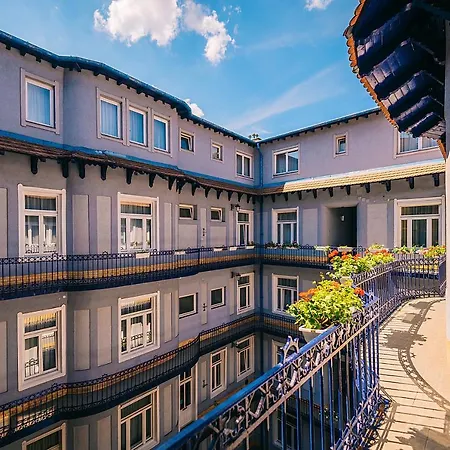 Baross - Hotel