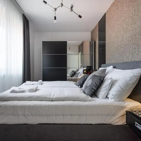 The Rose Garden Apartment