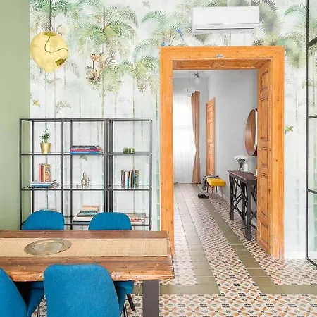 Urban Jungle For Real Treasure Seekers Appartement Budapest