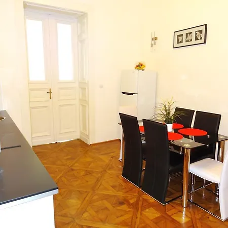 Erzsebet Boulevard Apartment Budapest