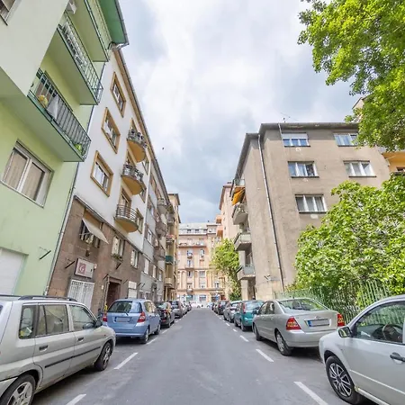 Margit Apartmán *