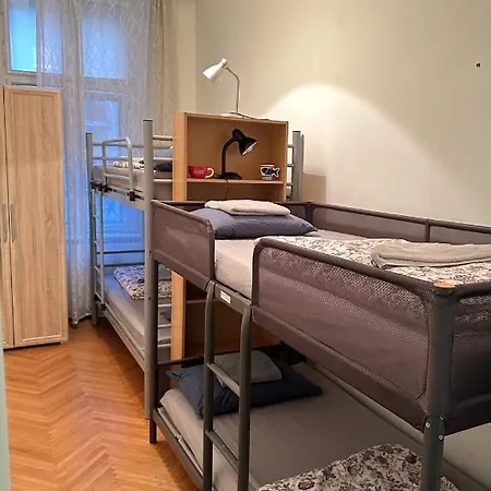 Kalvin Ter Budapest