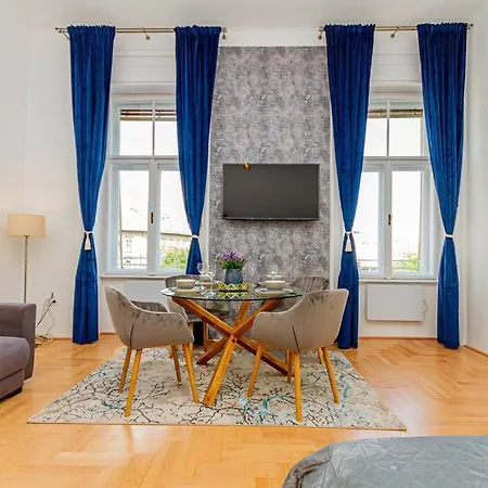 Apartmán Bluebellhome-castle District *