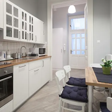 Mentha Apartment *