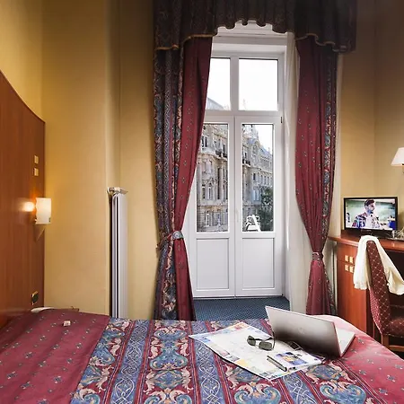 Leo Panzio Hotel 3*