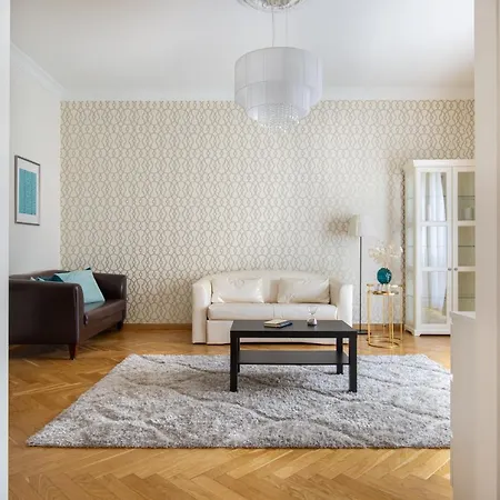 Gde Karoly Apartmant Apartment *