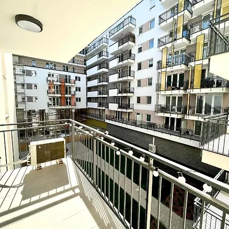West Budapest-edge Of Downtown-free Parking Apartment Budapest