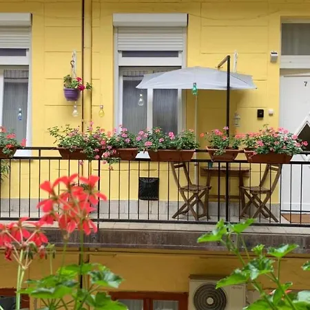 Apartment Pearl - In The Heart Of *