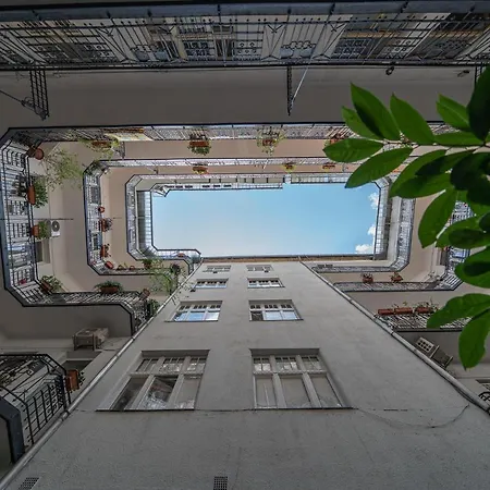 D37 - Dohany Street Urban - Location By Bqa *