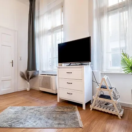 Apartment Nora - At The Danube *
