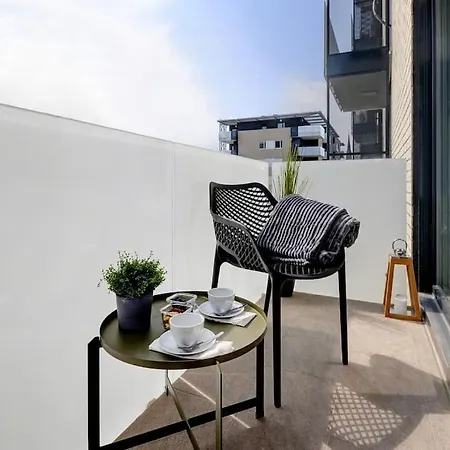 Tidewater Pearl Apartment