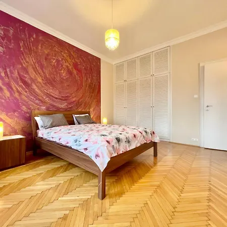 Exclusive Colourful Flat In The Budapest