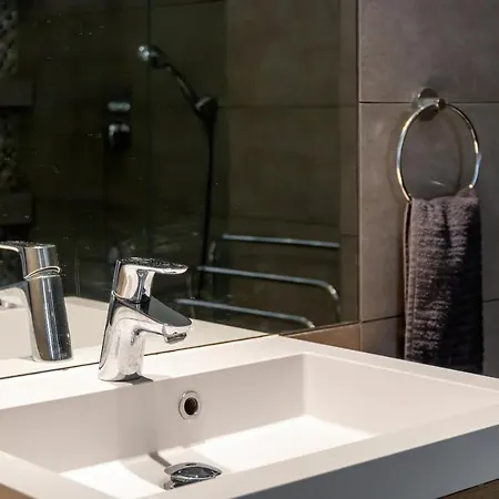 Spacious & Stylish In Downtown Budapest