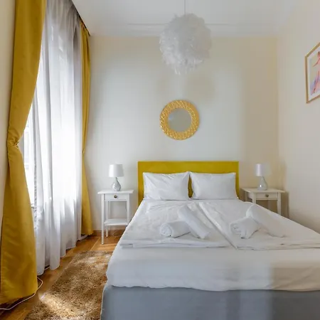 Gde Karoly Apartmant Apartment