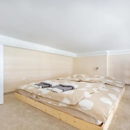 Mezzanine - Air Conditioned Apartamento Budapest