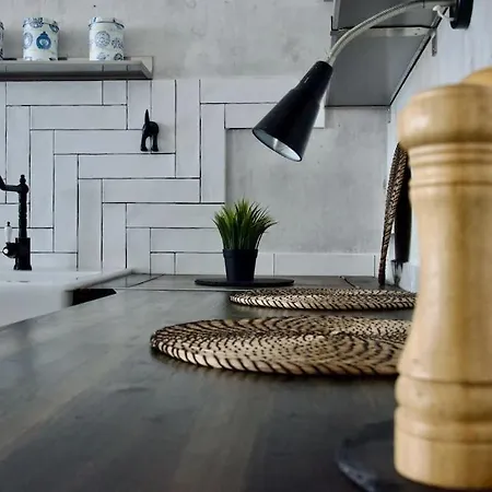 Budget By Hi5 - Mozsar Apartment