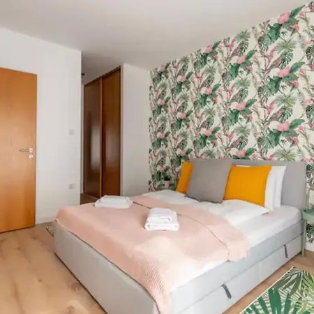 Kazinczy #freeparking Budapest