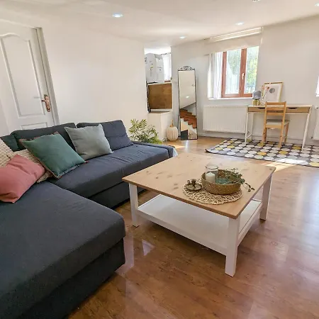 Apartment Stylish 2-bedroom In