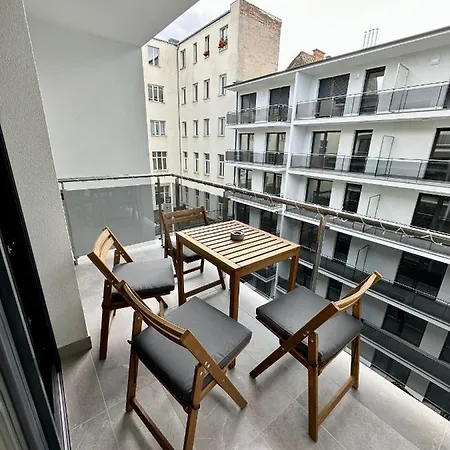 Cityscape ~ Ac/indoor Parking/balcony Apartment