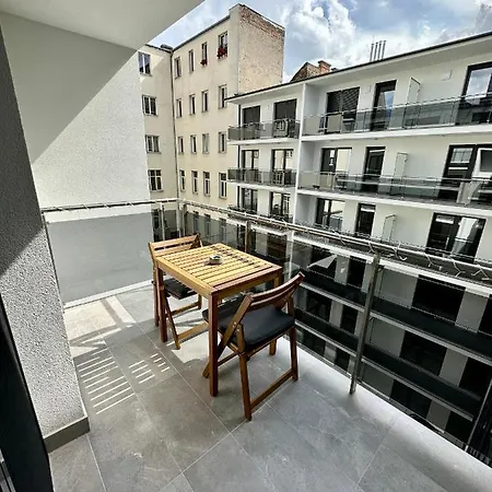 Cityscape ~ Ac/indoor Parking/balcony * Budapest