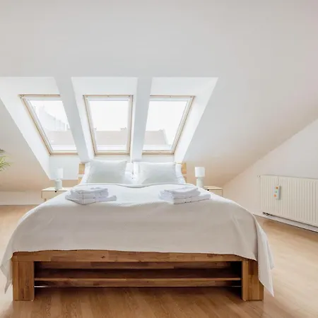 Διαμέρισμα Bright And Spacious Penthouse W/ Terrace & Parking