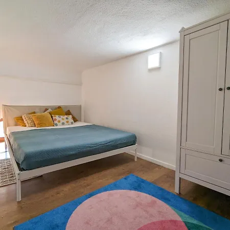 Stylish 2-bedroom In * Budapest