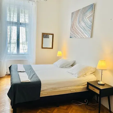 City Rooms Hostel