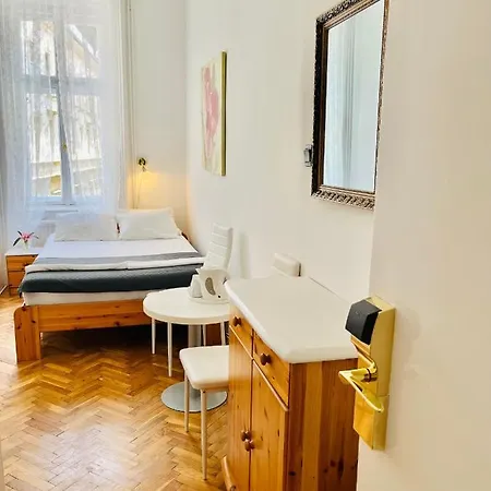 City Rooms *