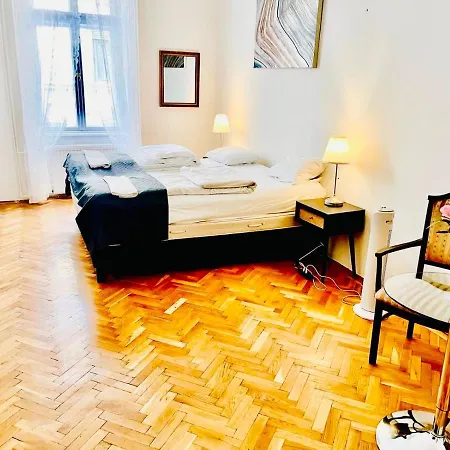 Hostel City Rooms *