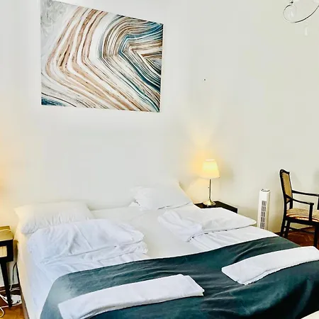 Hostel City Rooms *