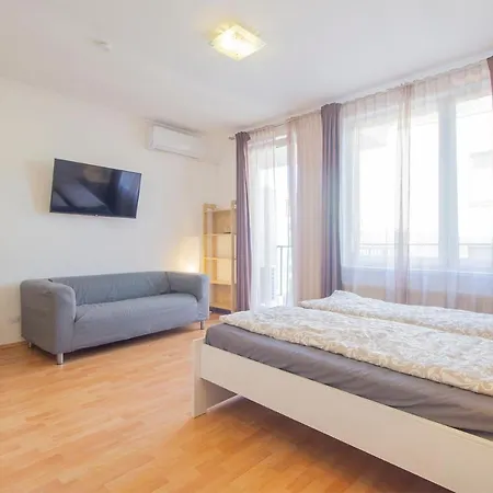 Corvin Modern Studio With Ac, Parking Apartment *